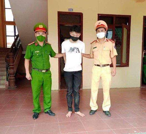 Bat nam sinh lop 11 chem trong thuong 2 me con tai Nghe An