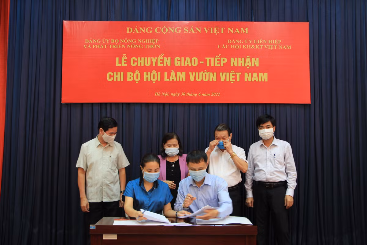 VUSTA bao ve quyen va loi ich cua tri thuc KH&CN Viet Nam nhu the nao?