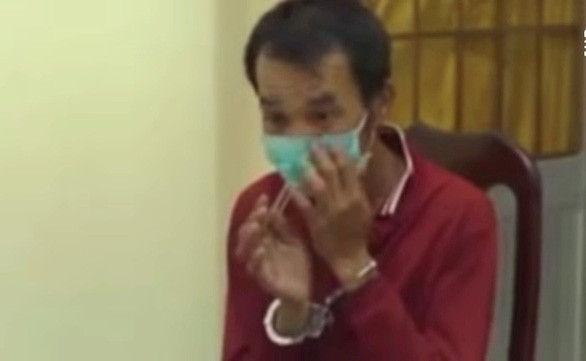  Bắt gã bác họ hiếp dâm bé gái 5 tuổi giữa đồng rồi giết chết: Công an tỉnh Cà Mau đã khởi tố vụ án, khởi tố bị can, bắt tạm giam Phạm Văn Đỏ để điều tra hành vi hiếp dâm và giết bé gái 5 tuổi. Theo tài liệu, Đỏ đến nhà em bà con bạn dì là anh L.V.T. Khi cháu L.T.M.T. (gọi Đỏ bằng bác) đang chơi tại đây. Nhậu đến tối, Đỏ nhận lời dẫn nạn nhân về nhà và hiếp dâm. Sau khi giao cấu, Đỏ dìm nạn nhân xuống mương nước đến chết, kéo thi thể giấu trong ruộng lúa rồi bỏ về nhà.