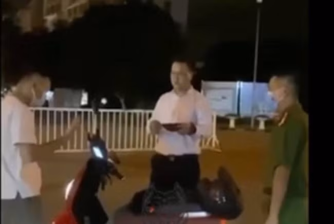 Xu phat 3,7 trieu Giam doc xung lam o “VTV” vuot chot COVID-19