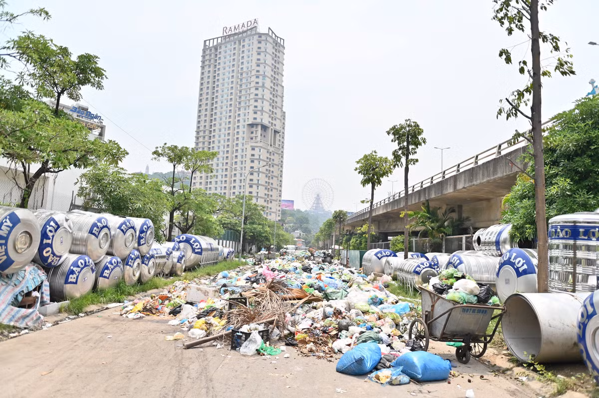 “Thanh pho dang song” Ha Long ngap ngua rac thai-Hinh-2