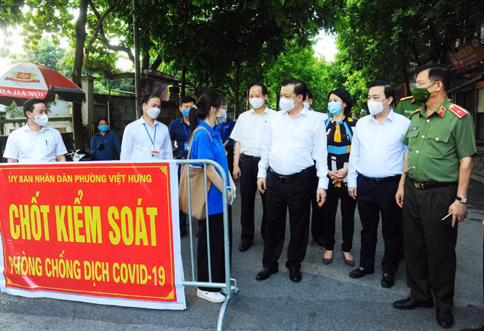 Bi thu Thanh uy Ha Noi: “Kien tri thuc hien gian cach xa hoi thuc chat, hieu qua“