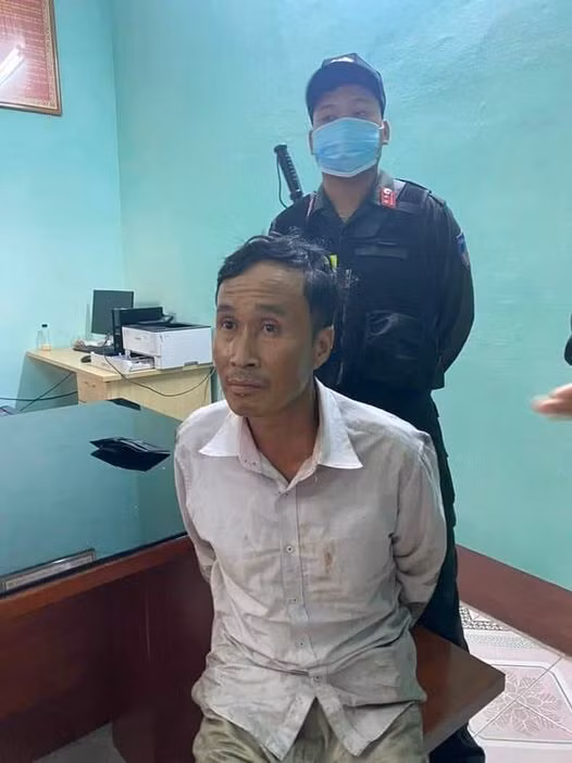 Bat nghi pham sat hai me ruot roi bo tron tai Quang Ninh