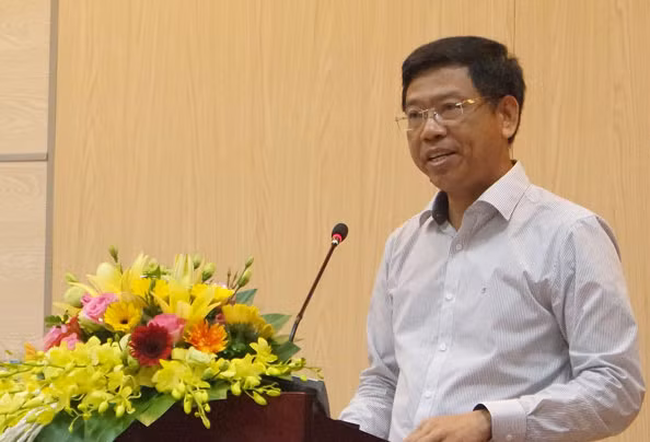 Chan dung Thu truong thu 5 cua Bo Giao thong van tai