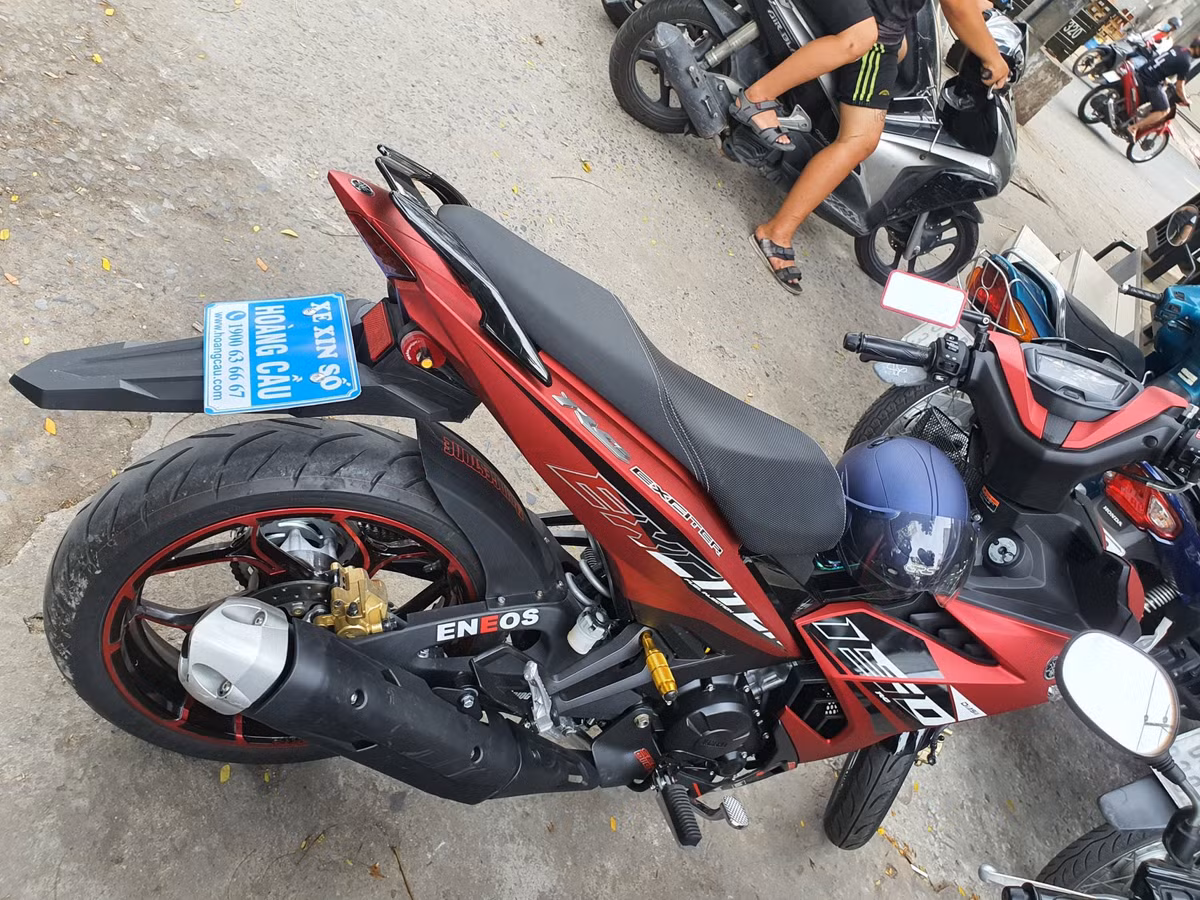 Gia han dieu tra them 30 ngay vu CSGT Tan Son Nhat bi to voi tien