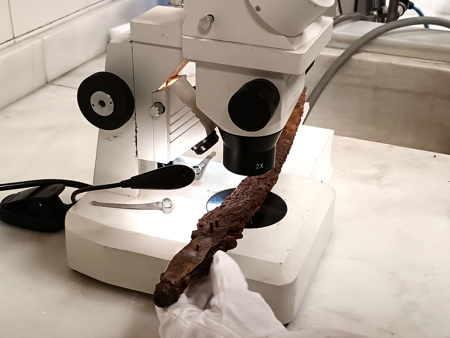 Đây là thanh kiếm đầu tiên từ thời kỳ Hồi giáo được phát hiện ở Valencia.