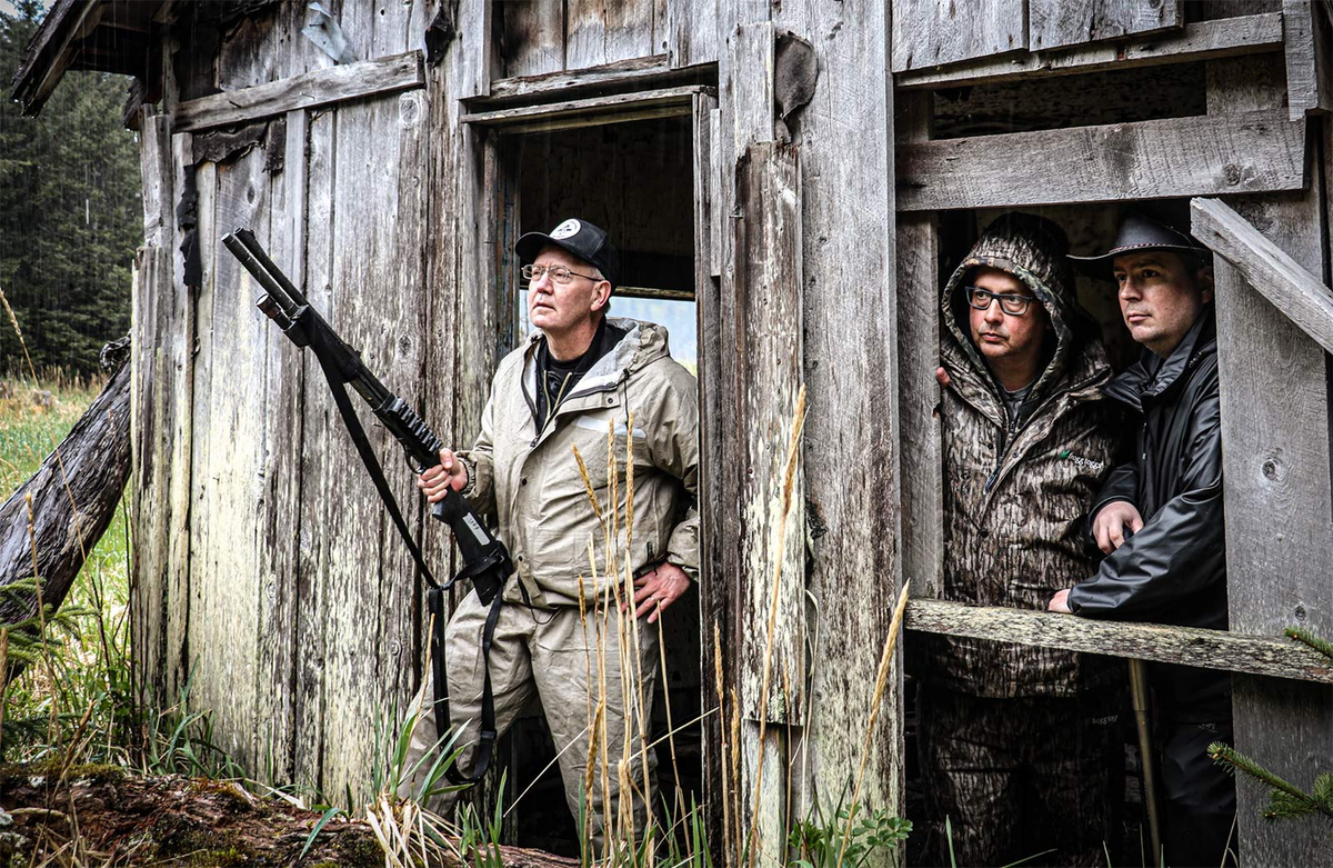 Dù mang tiếng là vùng đất chết chóc, Tam giác Alaska vẫn thu hút rất nhiều nhà thám hiểm, nhà khoa học và những người ưa mạo hiểm. Với vẻ đẹp hoang sơ và những bí ẩn chưa có lời giải, khu vực này tiếp tục là điểm đến của những ai khao khát khám phá điều bí ẩn của tự nhiên.