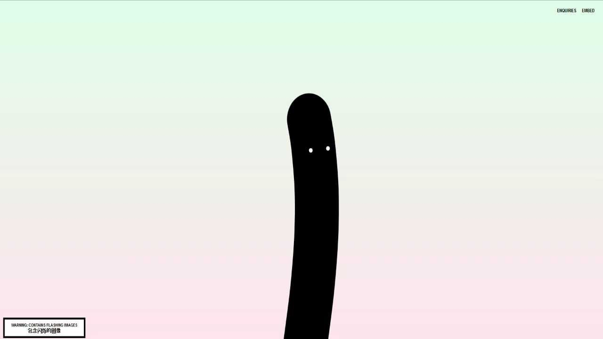 2. StaggeringBeauty.com là một trang web đơn giản nhưng kỳ quặc. Bạn sẽ thấy một con giun đen trên màn hình, và khi bạn di chuyển chuột qua nó quá nhanh, màn hình sẽ bắt đầu nhấp nháy và phát ra âm thanh kỳ lạ. Đơn giản nhưng đủ để khiến bạn giật mình và bật cười.(Ảnh: Youtube)