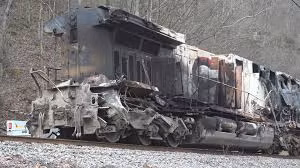 Sau khi tàu dừng lại, các nhân viên tàu bị thẩm vấn và kiểm tra sức khỏe bởi những người thuộc một đơn vị lạ lẫm. Họ bị yêu cầu giữ im lặng vì lý do an ninh quốc gia. Những đầu máy và toa tàu bị hư hỏng sau đó đã bị gỡ bỏ và phủ bạt, không để lại dấu vết gì của cuộc chạm trán bí ẩn này. (Ảnh: WYMT)