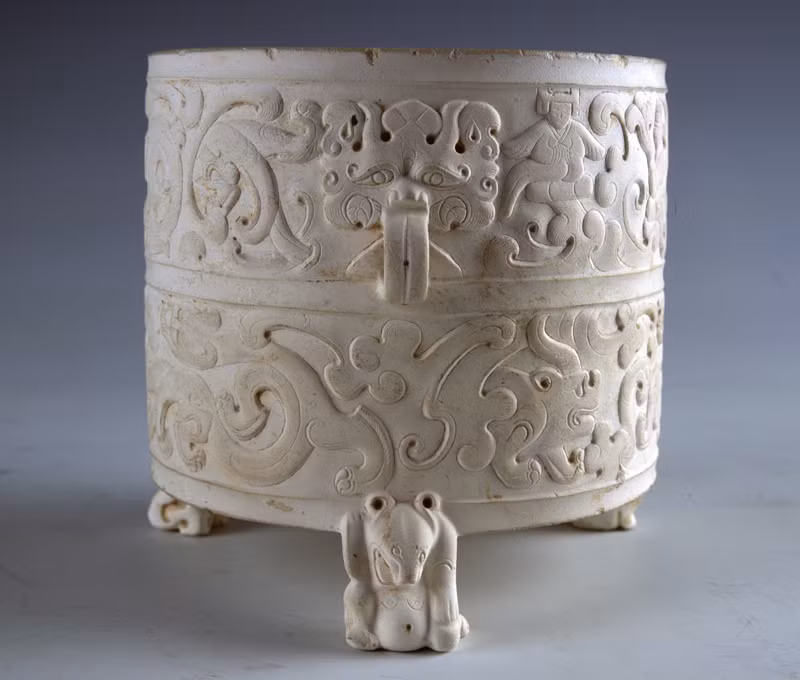 Các chuyên gia khảo cổ không thể xác định được mục đích sử dụng thực sự của cổ vật này.(Ảnh: hnmuseum)