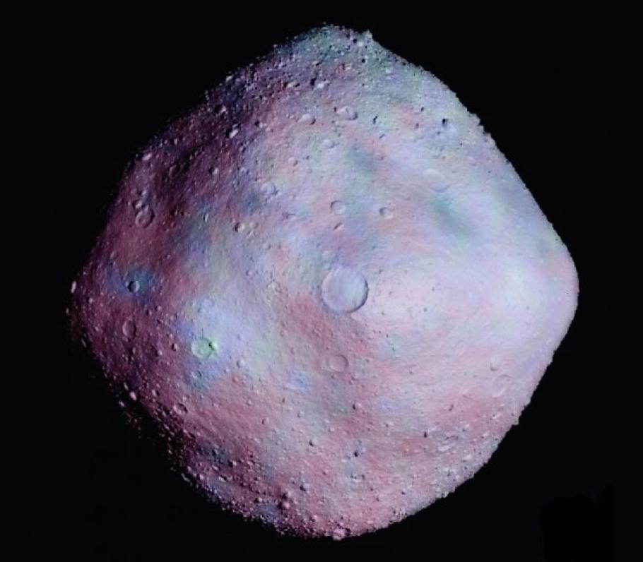 7. 1999 RQ36: Tiểu hành tinh này, còn được gọi là Bennu (sau khi được tái phát hiện), có khả năng va chạm với Trái đất vào cuối thế kỷ này. Bennu là mục tiêu của nhiều nghiên cứu và là một trong những tiểu hành tinh được NASA quan tâm hàng đầu. Việc theo dõi Bennu không chỉ giúp chúng ta hiểu rõ hơn về khả năng va chạm mà còn cung cấp thông tin quý giá về các biện pháp ngăn chặn.(Ảnh: National Air and Space Museum)