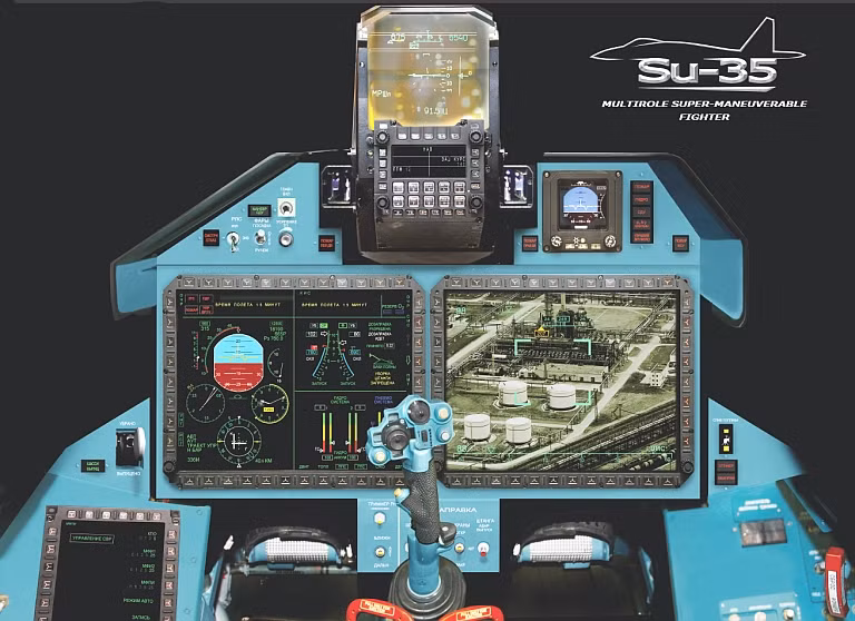 "Các máy bay Su-35 xuất khẩu tới Trung Quốc sẽ được trang bị hệ thống đạo hàng Bắc Đẩu (do Trung Quốc tự xây dựng), tuy nhiên tất cả hệ thống đọc số liệu sẽ được hiển thị dữ liệu bằng tiếng Nga", ông Givi Janjgava - Phó Giám đốc điều hành Tập đoàn Công nghệ Vô tuyến - điện tử KRET nói với tờ Izvestia.