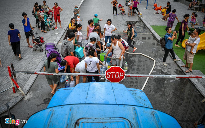Nuoc sach song Da xin loi nguoi dan, mien phi 1 thang tien nuoc-Hinh-2