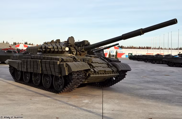 Người anh em thứ hai của xe tăng T-62 Việt Nam là T-62MV (Object 166MV) ra mắt năm 1988 thay thế giáp yếm BDD bằng giáp phản ứng nổ Kontakt-1 lắp ở hai bên hông, mặt trước thân xe và tháp pháo.