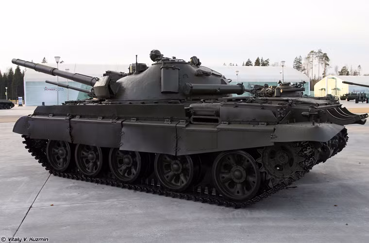 Phiên bản mới của xe tăng T-62 được trang bị mới động cơ diesel V-55U công suất 620 mã lực.