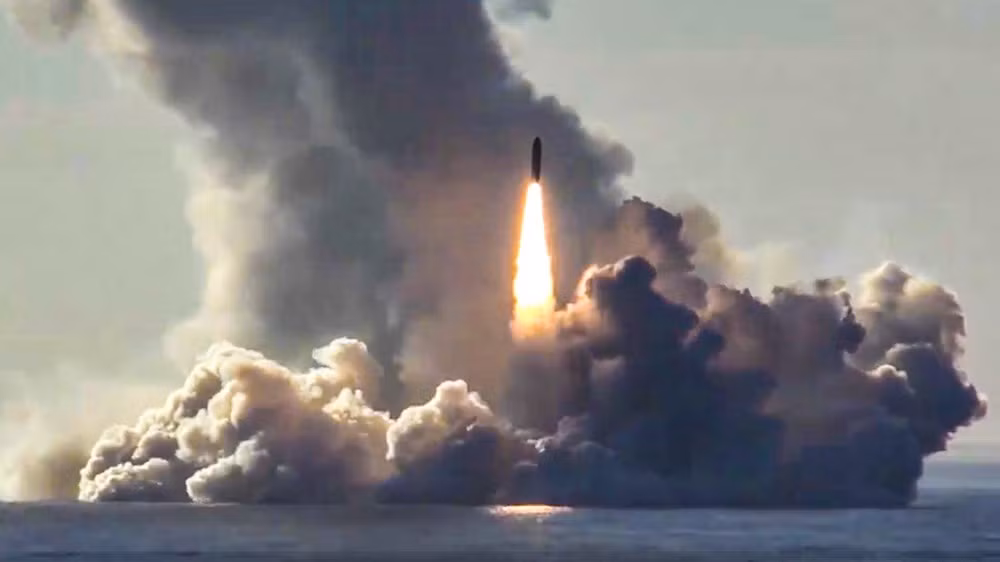 Hiện nay hải quân Nga cũng đang tập trung sức mạnh vào hạm đội tàu ngầm hạt nhân mang tên lửa nhằm bù đáp sự thua thiệt về lực lượng tàu mặt nước trước đối phương.