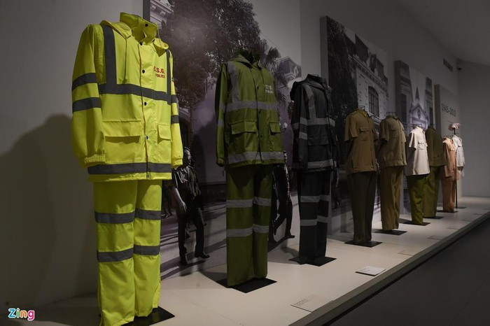 Ngày 22/9, đại diện Cục CSGT cho biết Bộ Công an đang nghiên cứu đổi mới trang phục của lực lượng này. Trước đó, lực lượng CSGT đã 4 lần thay đổi trang phục.