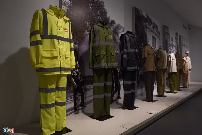 Ngày 22/9, đại diện Cục CSGT cho biết Bộ Công an đang nghiên cứu đổi mới trang phục của lực lượng này. Trước đó, lực lượng CSGT đã 4 lần thay đổi trang phục.