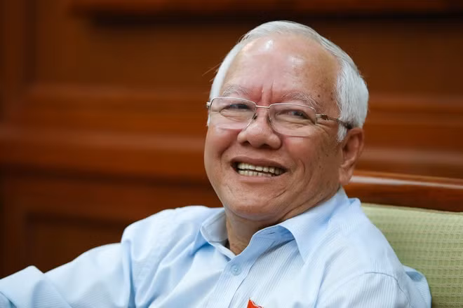 Kien nghi xu ly hanh chinh cuu Chu tich TP.HCM Le Hoang Quan