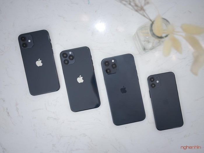 Tuy nhiên thứ được chú ý hơn cả chính là thiết kế của iPhone 12 vuông vức, nam tính, các cạnh đều được vắt phẳng giống thế hệ iPhone 4 hay iPhone 5 trước đó nhưng viền được phủ lớp sơn thay vì kim loại trần như người đàn anh.