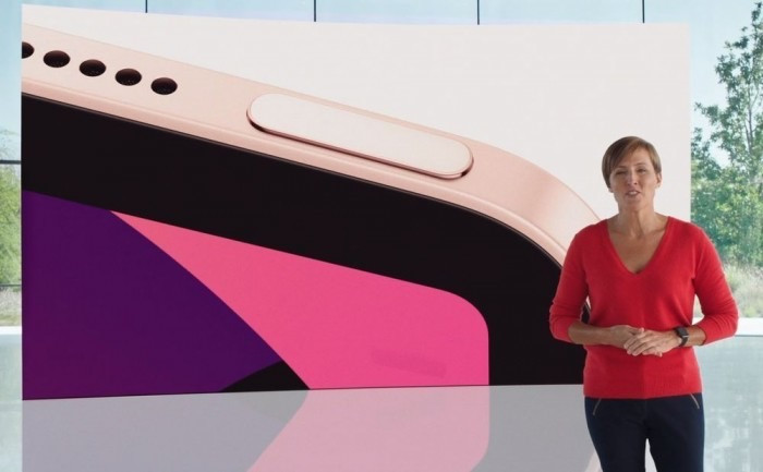 “Mở khóa" một vai trò mới, Tim Millet, phó chủ tịch phụ trách kiến trúc nền tảng của Apple, đã mô tả con chip 5nm đầu tiên của ngành được sử dụng bởi công ty-A14 Bionic, tích hợp 11,8 tỷ bóng bán dẫn.