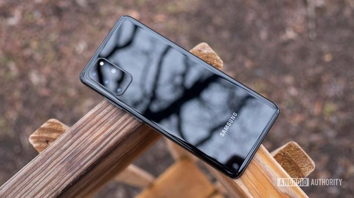 Nhung “de” chinh hang co gia tot, dang mua truoc khi iPhone 12 ra mat-Hinh-5