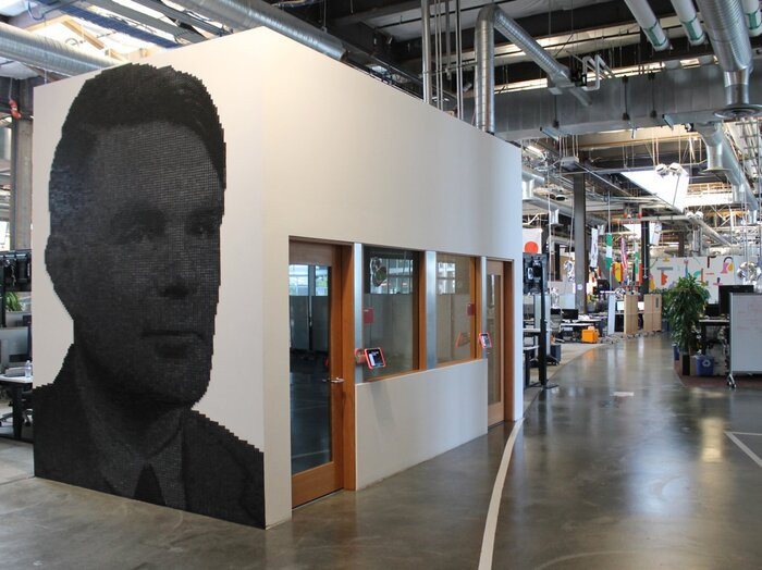 Có hai cách để các thực tập sinh tiềm năng có thể tìm kiếm cơ hội tại một trong những công ty lớn nhất trên thế giới. Ảnh: Business Insider