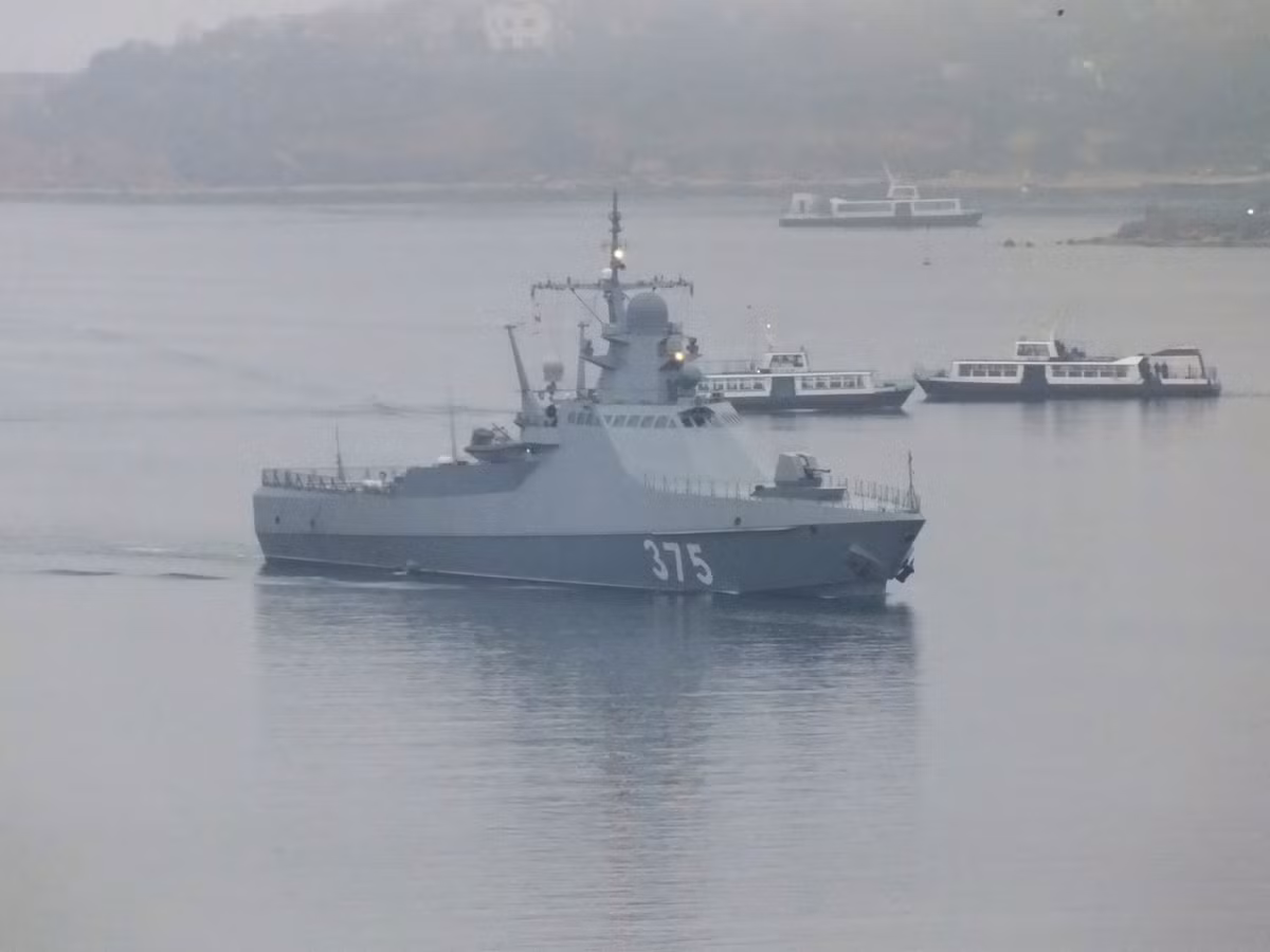 Trước lời phàn nàn, đã có phản bác từ giới chức quân sự Nga rằng các "chuyên gia" đã không tính đến bản chất module trong thiết kế của con tàu, trong khi phương Tây vẫn nhận thức rõ về tiềm năng của lớp chiến hạm trên.