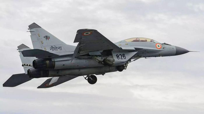 "Ấn Độ cần xem xét một yếu tố quan trọng khi lựa chọn tiêm kích trên hạm. Ví dụ, các chuyên gia tin rằng F/A-18 Super Hornet cung cấp cho phi công khả năng nhận thức tình huống tốt hơn, đây là yếu tố then chốt trong chiến đấu", chuyên gia Astkhani nói thêm.