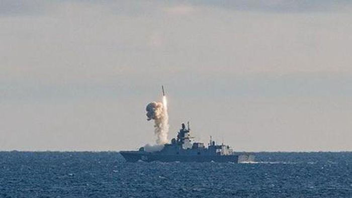 Chuyên gia từ Ba Lan đã đưa ra lời nhận xét bi quan về các vụ thử tên lửa Zircon, bởi sự im lặng của Điện Kremlin về những lần phóng đã diễn ra, cũng như chi phí của những bài thử nghiệm như vậy.