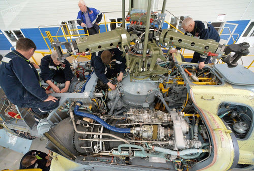 Trực thăng Ka-52 sử dụng 2 động cơ VK-2500 công suất 2.400 mã lực/chiếc. Hệ thống động lực này giúp nó đạt tốc độ tối đa 315 km/h, tốc độ hành trình 260 km/h.