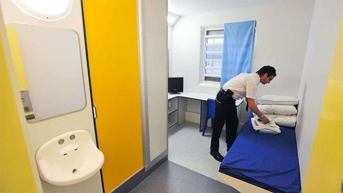 Tại nhà tù HMP Addiewell, phạm nhân lại tham gia các lớp học, lớp tư vấn hay lớp học nghề. Đây được coi là một trong những yếu tố cơ bản của quá trình phục hồi nhân phẩm.