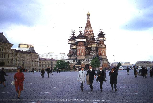 Quảng trường Đỏ vào năm 1969. Đây là quảng trường cổ nhất ở Moscow và là nơi tổ chức các cuộc diễu binh hay diễu hành quy mô lớn.