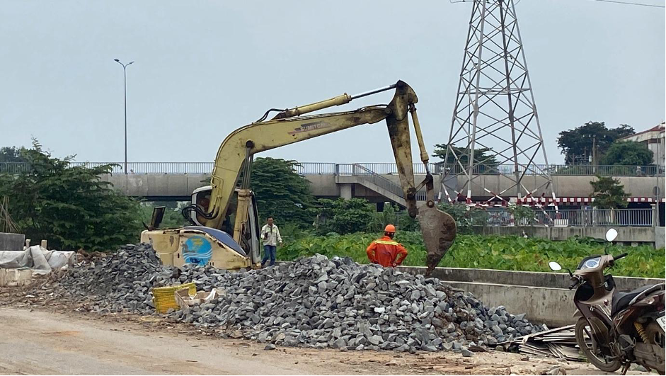 DA cai tao tuyen kenh dai nhat TP HCM tre hen, nguoi dan khon kho vi o nhiem