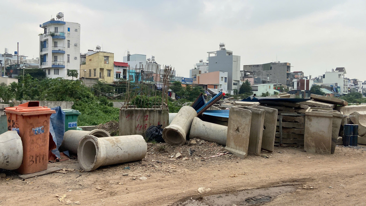 DA cai tao tuyen kenh dai nhat TP HCM tre hen, nguoi dan khon kho vi o nhiem-Hinh-6