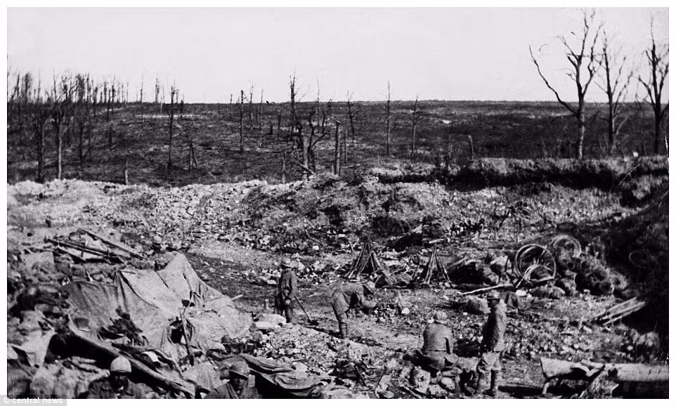 Đây có thể là hình ảnh chụp vài tháng trước khi trận Verdun diễn ra tháng 2/1916.