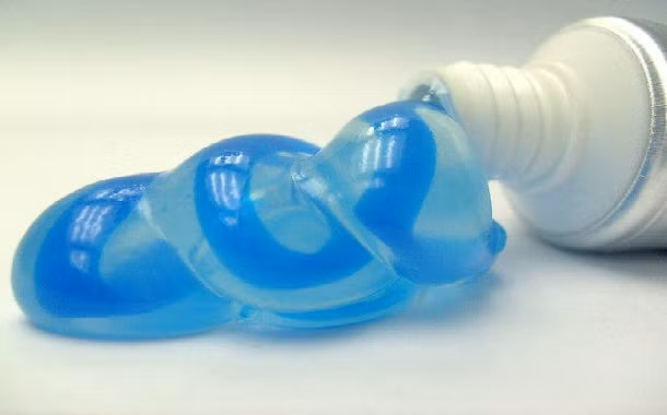 Kem đánh răng. Người Ai Cập cổ đại là người phát minh ra công thức kem đánh răng lâu đời nhất thế giới. Họ làm kem đánh răng từ hỗn hợp bột của móng bò, tro, vỏ trứng bị đốt cháy và đá bột.