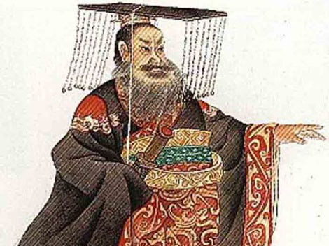 Chưa dừng lại ở đó, Tần Thủy Hoàng được cho là xây một con đường dài 28 dặm nối từ cung điện của vị hoàng đế này đến một đỉnh núi - nơi được cho là các vị thần bất tử bay lên trời.