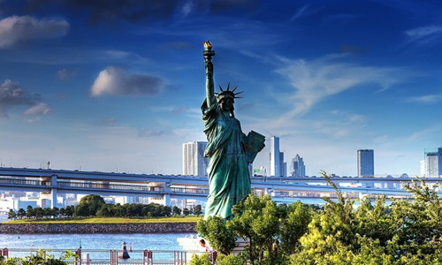 Không phải ai cũng biết tên đầy đủ của tượng Nữ thần Tự Do là Liberty Enlightening the World (có nghĩa Tự do thắp sáng thế giới).