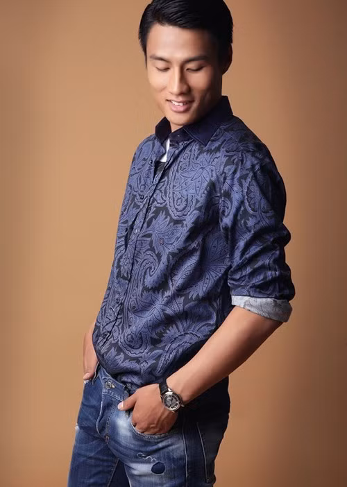 Tháng 6/2012, Hồng Quân gia nhập đội tuyển U22 Việt Nam.