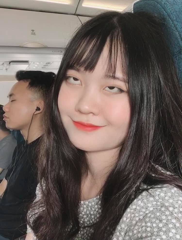 Từ đôi mắt chỉ híp nhẹ, cư dân mạng đã biến thành đôi mắt lác từ lúc nào.