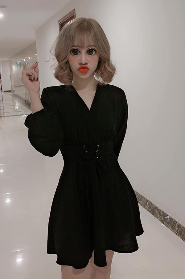 Hot girl cover Yến Tatoo từng bò lăn ra cười khi nhờ cư dân mạng xóa hộ người đằng sau.