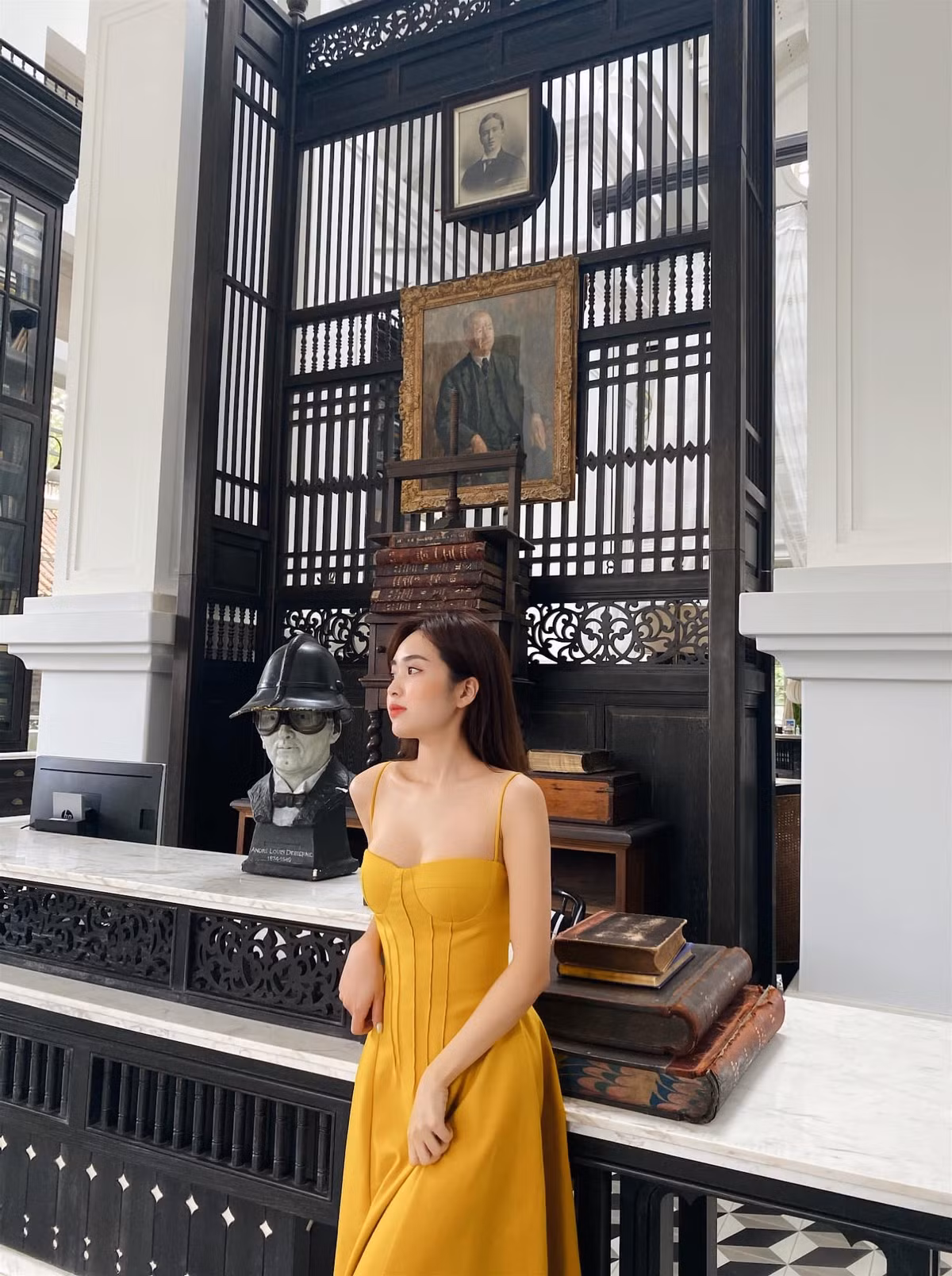 Cách đây không lâu, hot girl Hà thành bị soi chuyện quảng cáo cho một game cờ bạc không lành mạnh. Ảnh: FBNV