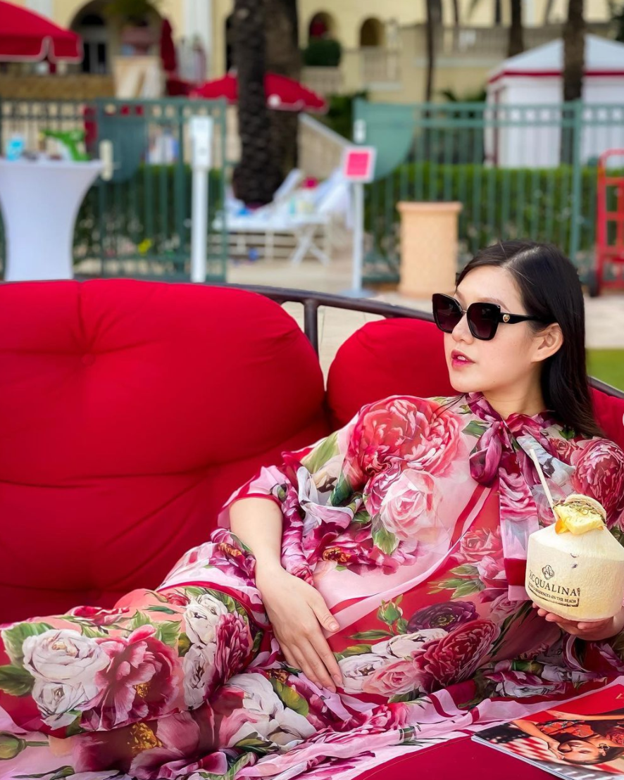 Tốt nghiệp một trường đại học có tiếng tại Singapore chuyên ngày tài chính, Tiểu Giang sang Mỹ định cư và kinh doanh các sản phẩm làm đẹp, thực phẩm chức năng với mức thu nhập cao ngất trời, khoảng 10 nghìn USD/tháng (hơn 200 triệu đồng). Ảnh: IGNV