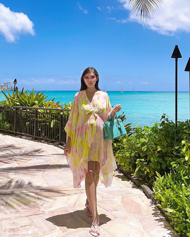 Sinh ra trong một gia đình buôn siêu xe nên không khó hiểu vì sao mỗi ngày Tiểu Giang lại xuất hiện bên một chiếc xe mới, sản xuất với số lượng hiếm.