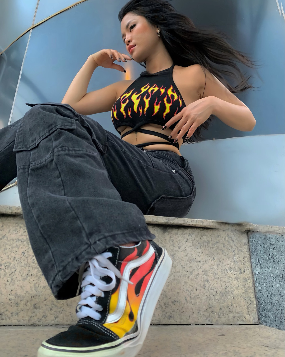 Cô nàng sở hữu gương mặt đẹp cùng vóc dáng nóng bỏng, cao 1m60 và nặng 48kg.