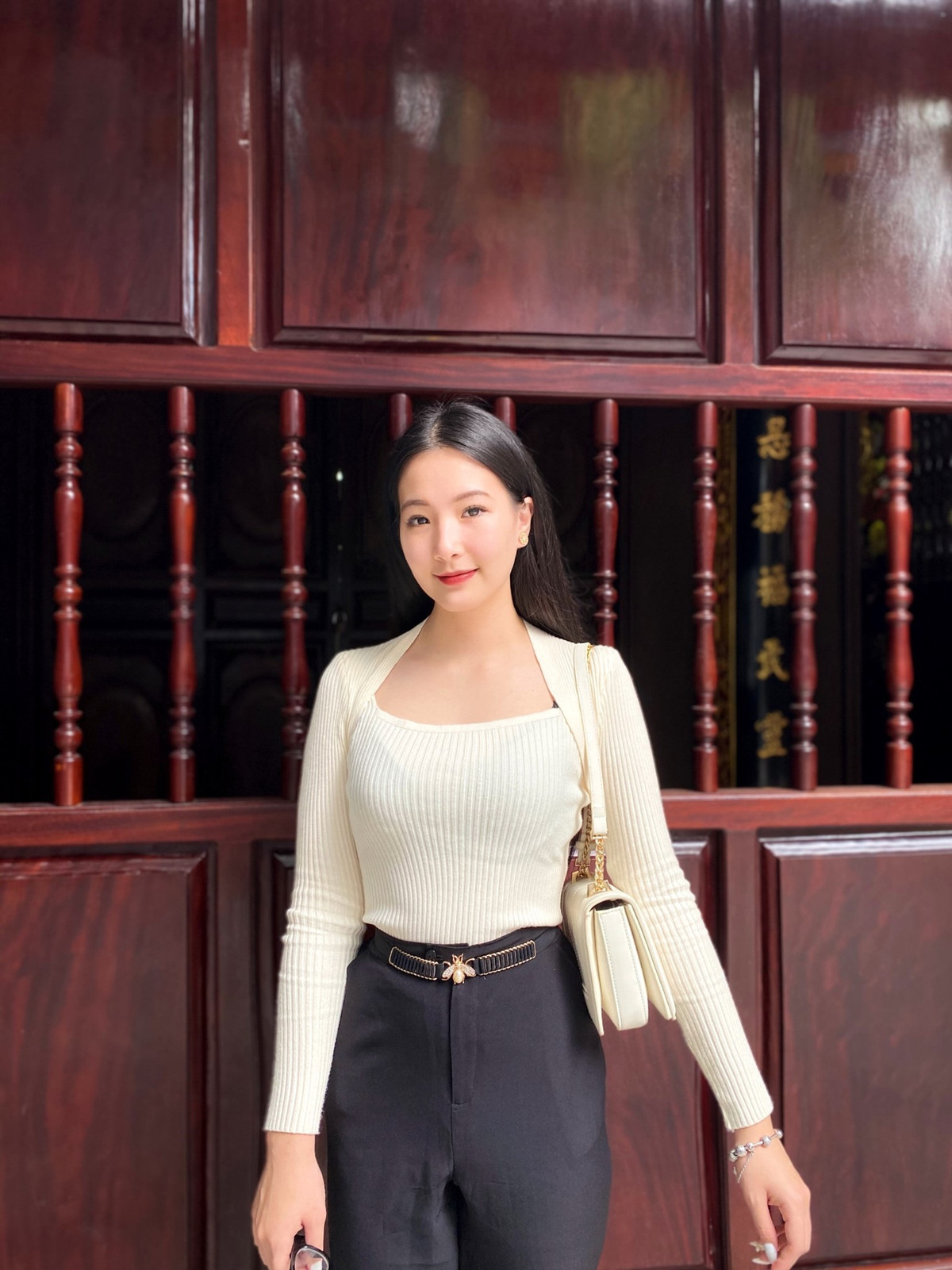 Nam Phương còn sở hữu thân hình cân đối với chiều cao ấn tượng và số đo 3 vòng hoàn hảo.