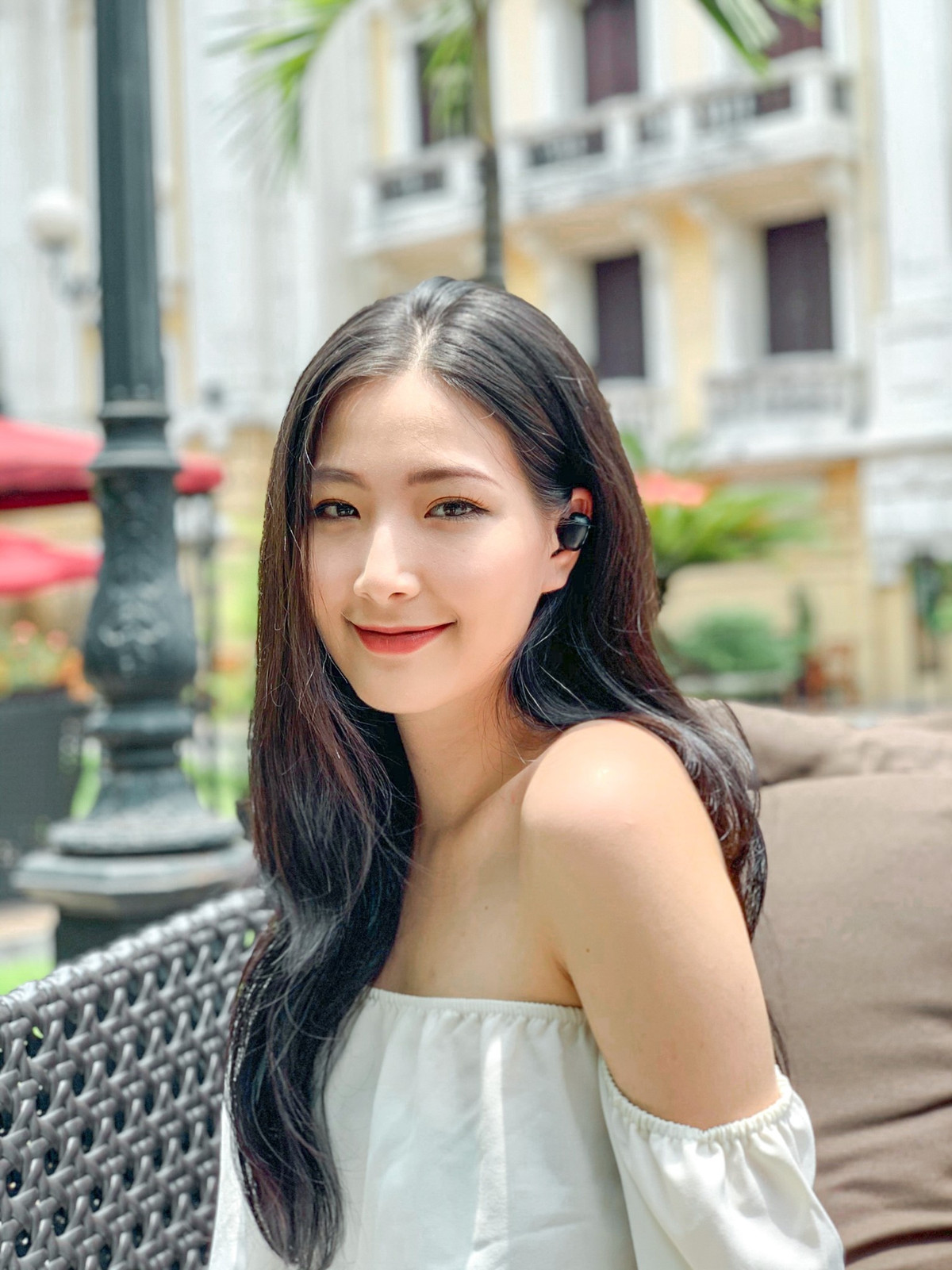 Ngoài ra, cái tên Nam Phương của nàng hot girl được lấy cảm hứng từ Nam Phương hoàng hậu, đây cũng là điểm ấn tượng mà người ngoài thấy ở cô.