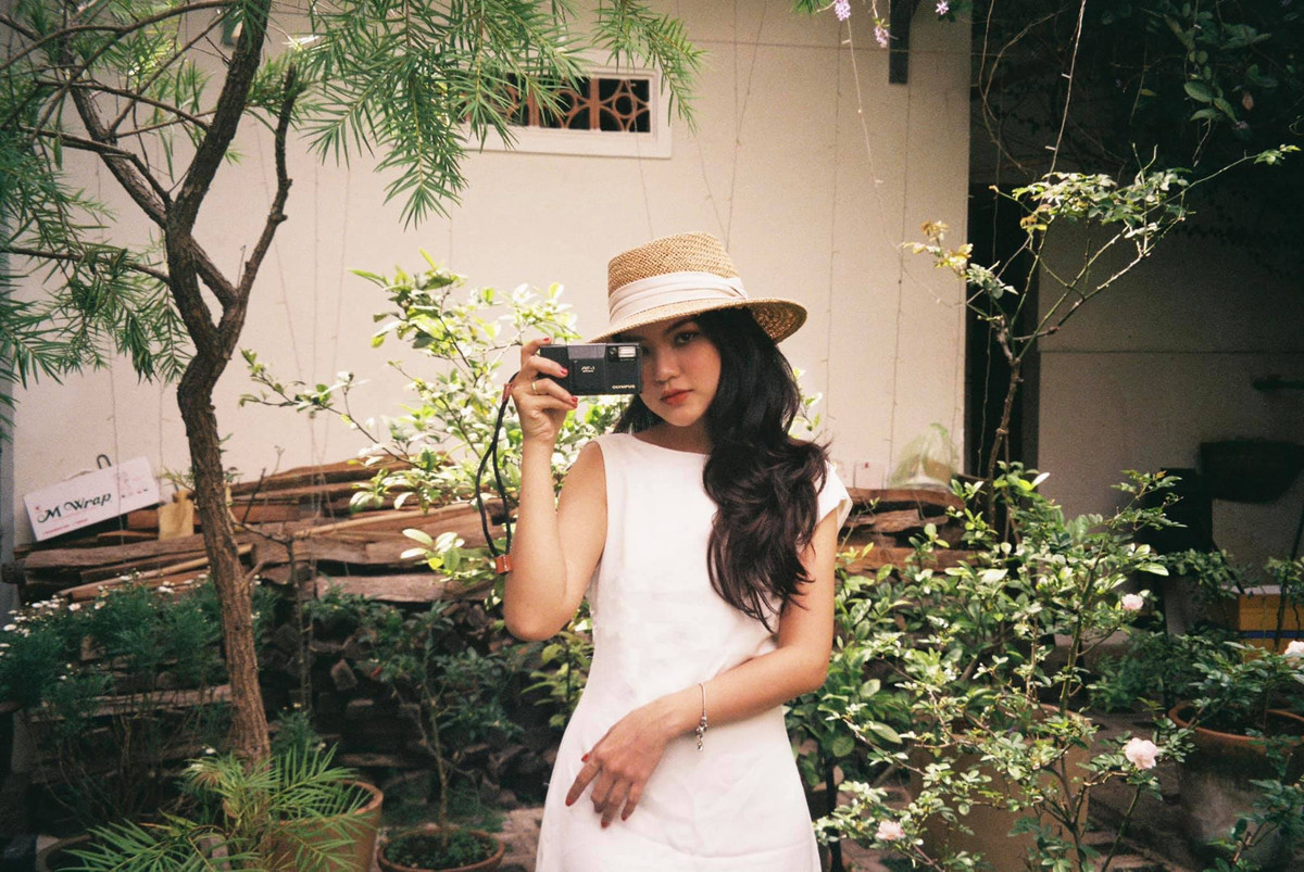 Hiện tại, Mẫn Nghi làm người mẫu ảnh tự do, KOL hoạt động ở Nha Trang và TP HCM.