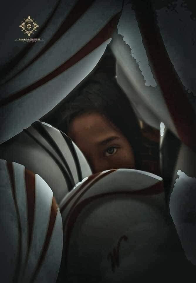 Đằng sau những bức ảnh đẹp đến mê hồn đôi khi không cần phải có background quá đẹp mà đơn giản chỉ là một người mẫu diễn sâu cộng đôi tay của người cầm máy có tâm là đủ. Ảnh: Facebook